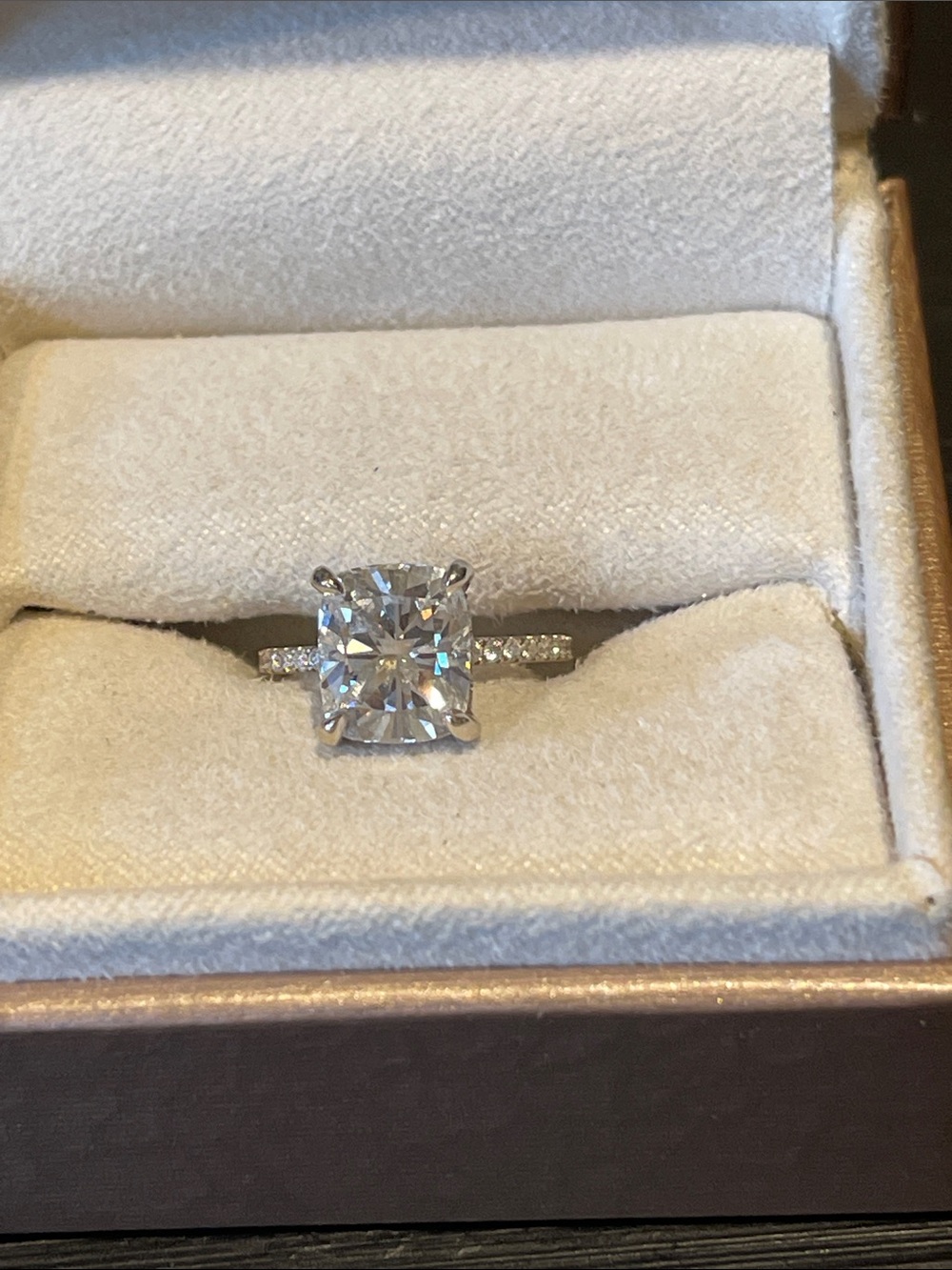 18kt white gold lab grown Diamond engagement ring. Simon &Son 4.33ct